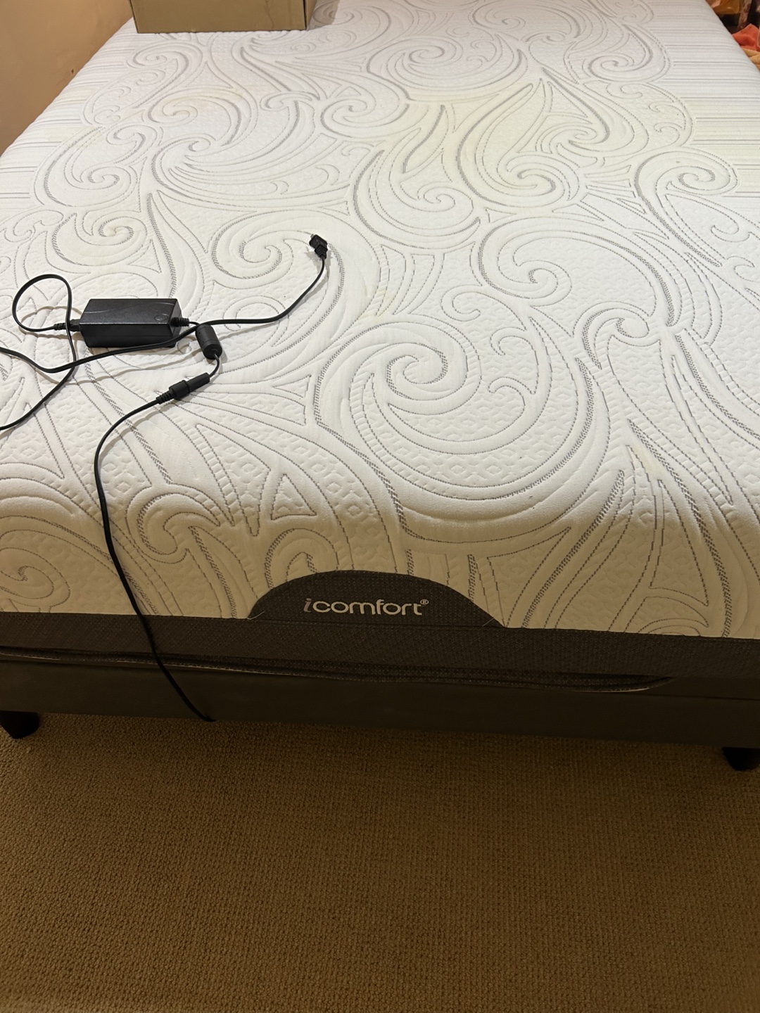 Serta Queen iComfort Mattress with Adjustable Base - photo 2