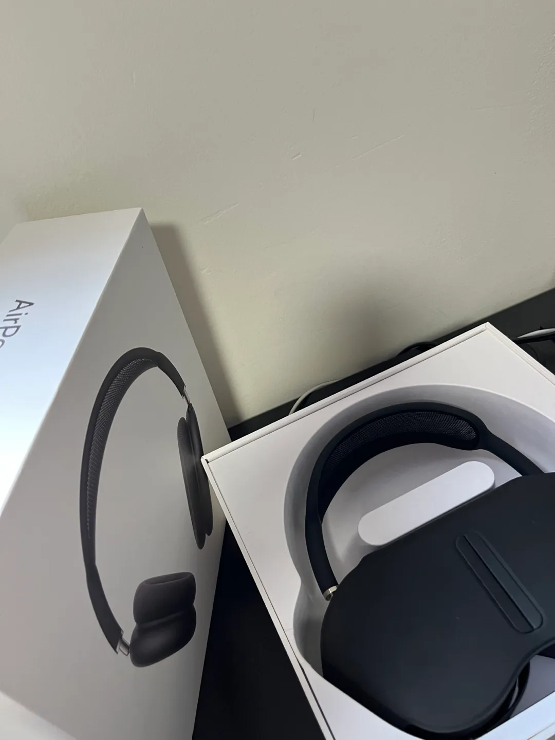 Apple Airpods Max - Space Grey thumbnail