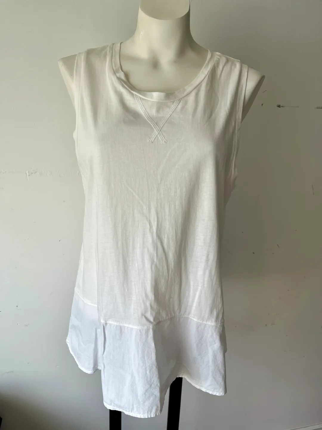 Gap White Tank Top - Size L thumbnail