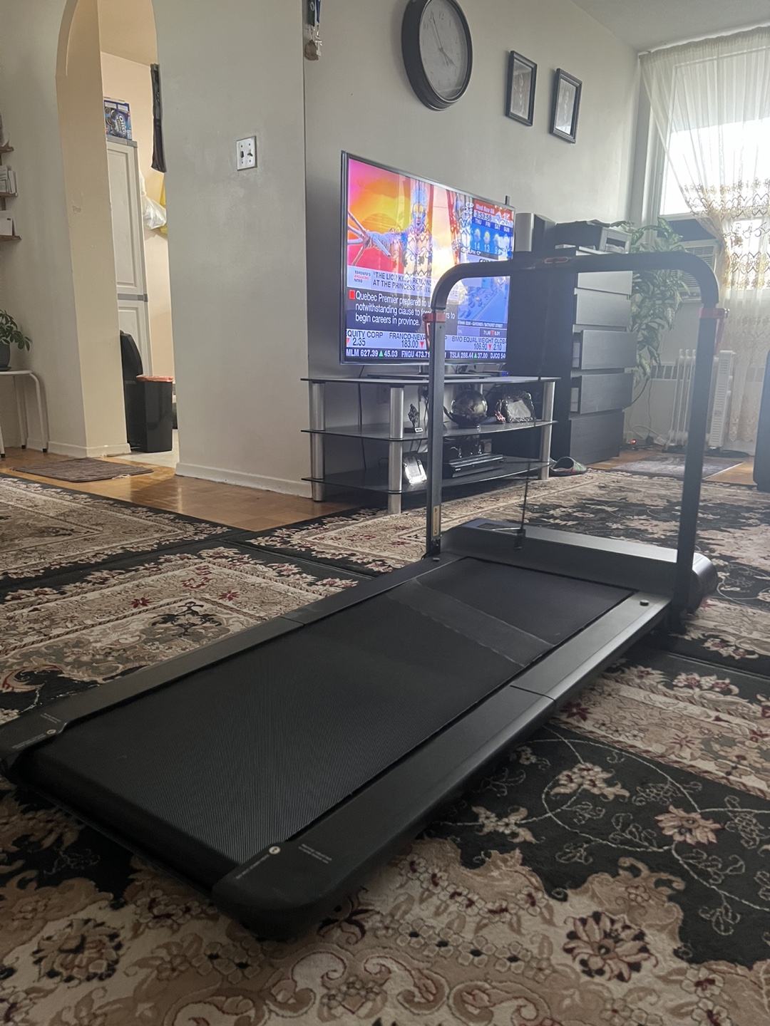IQ SLIM FOLDABLE TREADMILL (BLACK) (ORIGINALLY $1200)