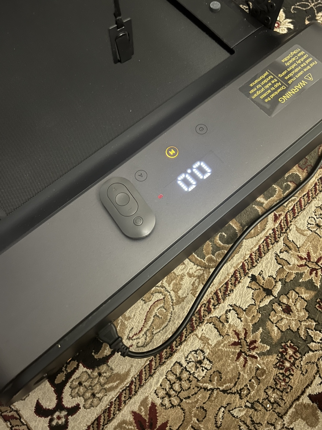 IQ SLIM FOLDABLE TREADMILL (BLACK) (ORIGINALLY $1200) - photo 3