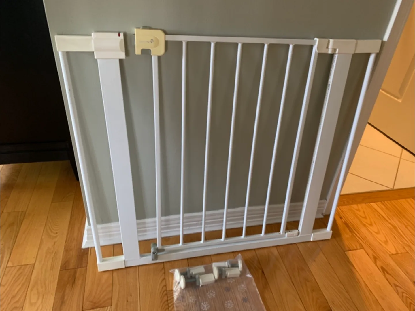 Evenflo Easy Walk-Thru Baby Gate thumbnail