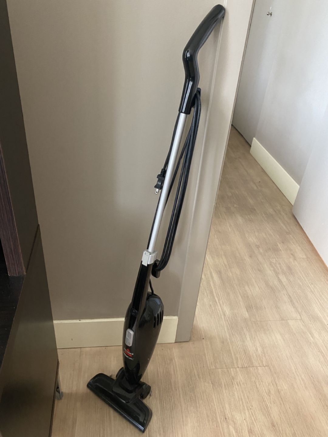 Cleaning Supply Set (mops and vaccum) - photo 2