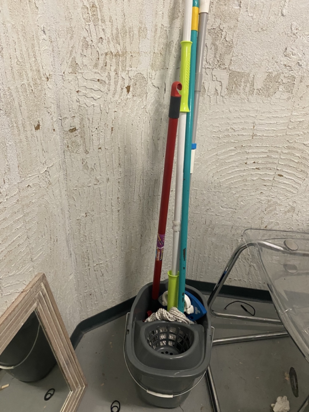 Cleaning Supply Set (mops and vaccum)