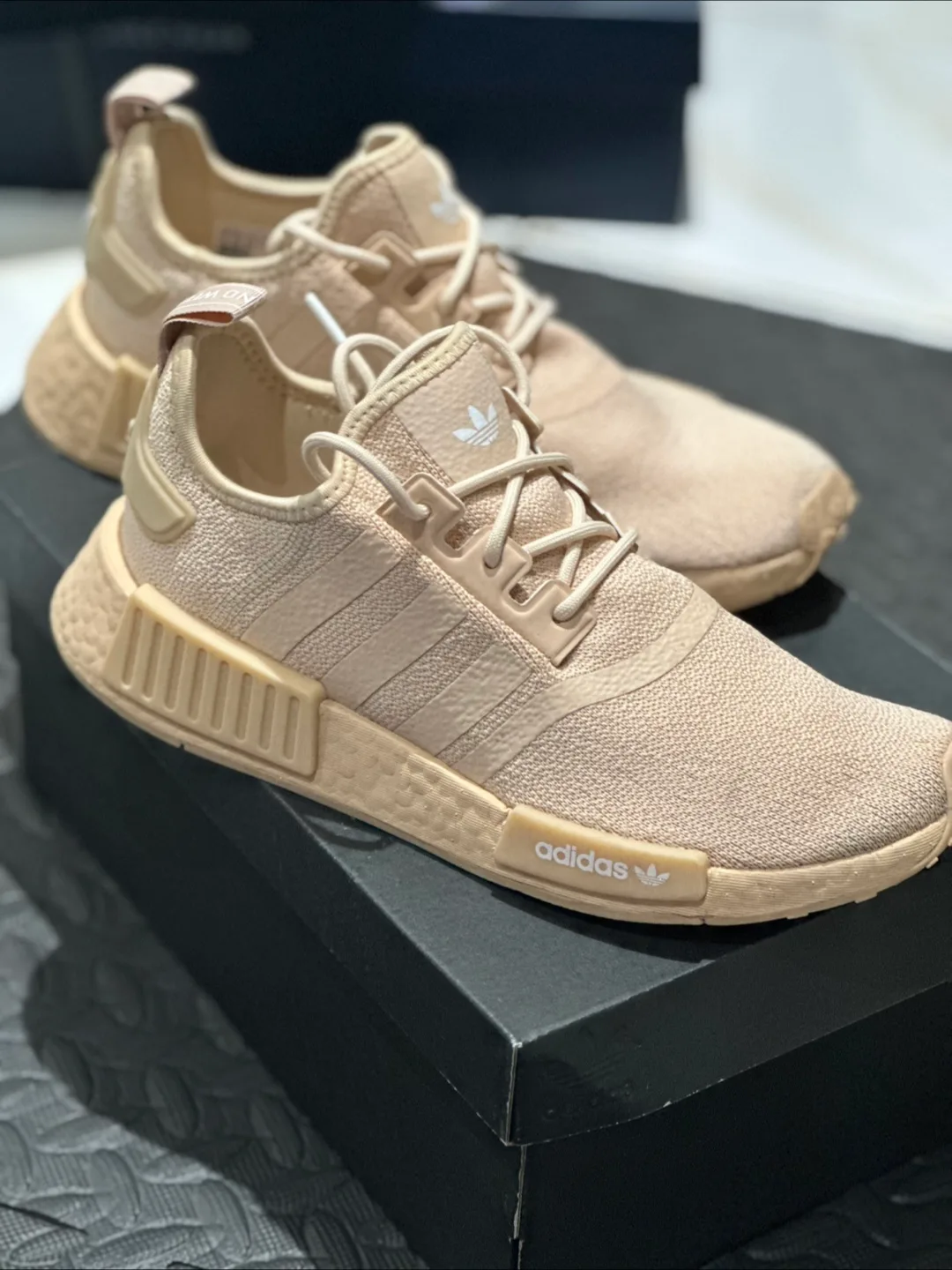 Adidas NMD R1 W Blush thumbnail