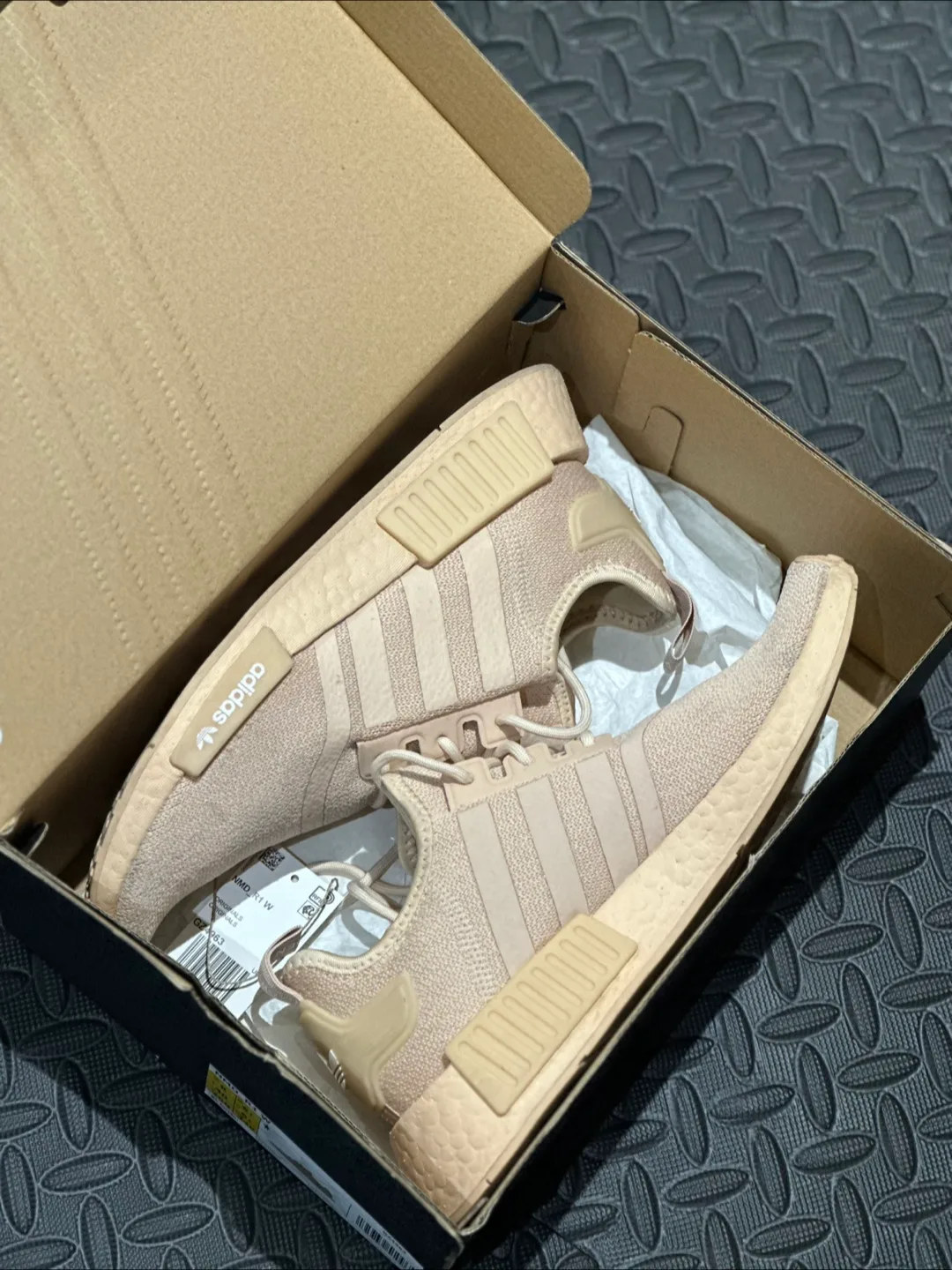 Adidas NMD R1 W Blush image indicator(7)