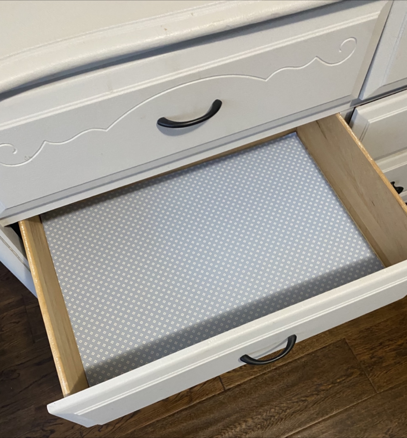 Light Grey 9-Drawer Dresser - photo 3