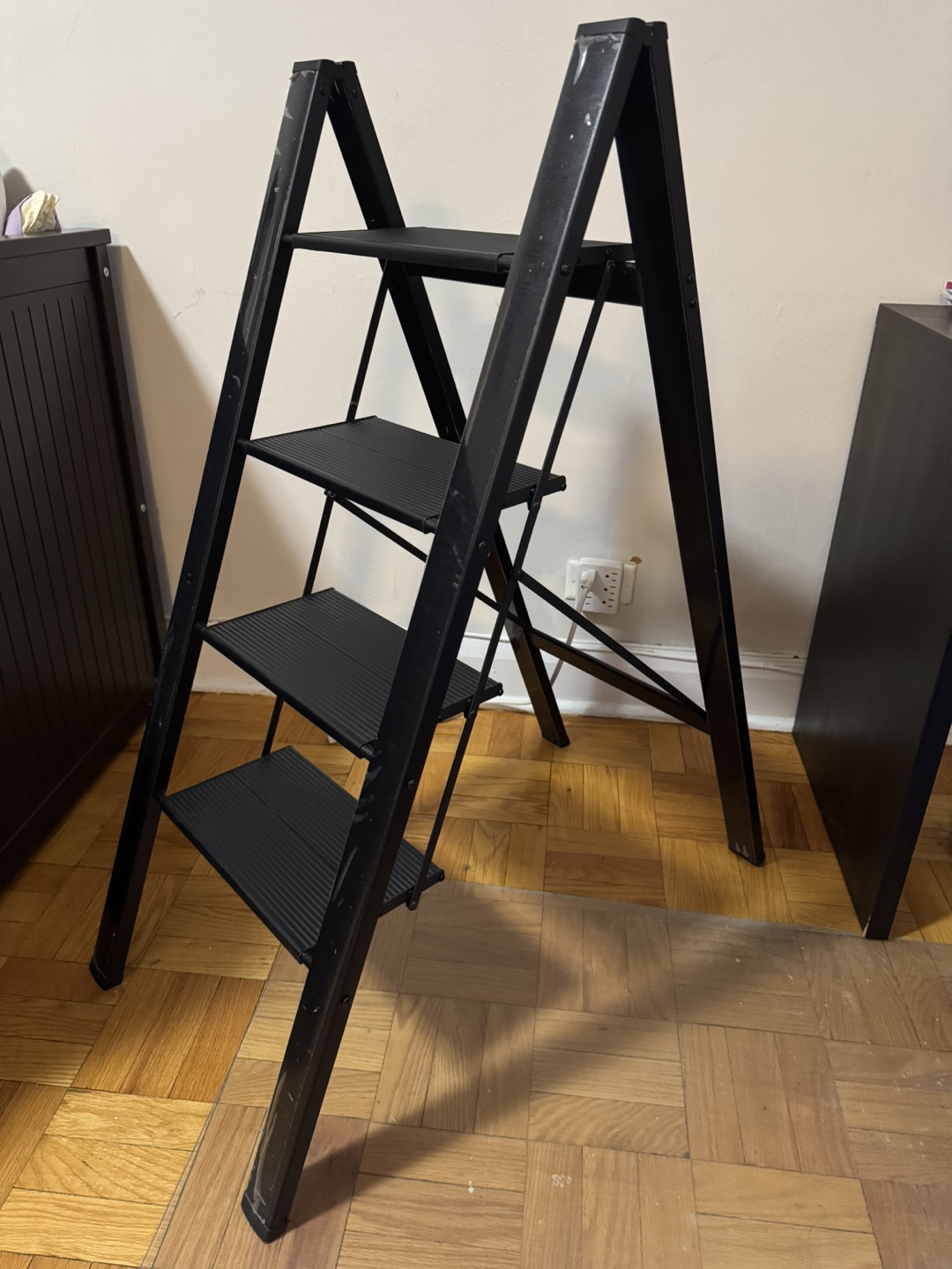 4 Step Ladder Folding Step Stool, Portable. - photo 2