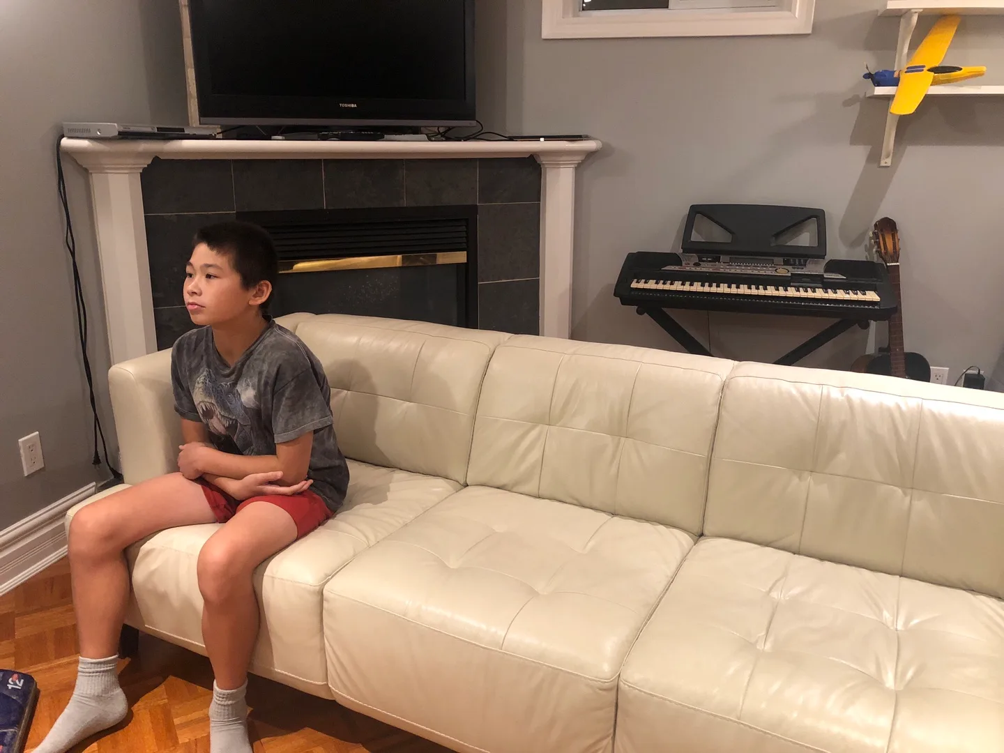 Leather Sofa - Cream Colour image indicator(6)