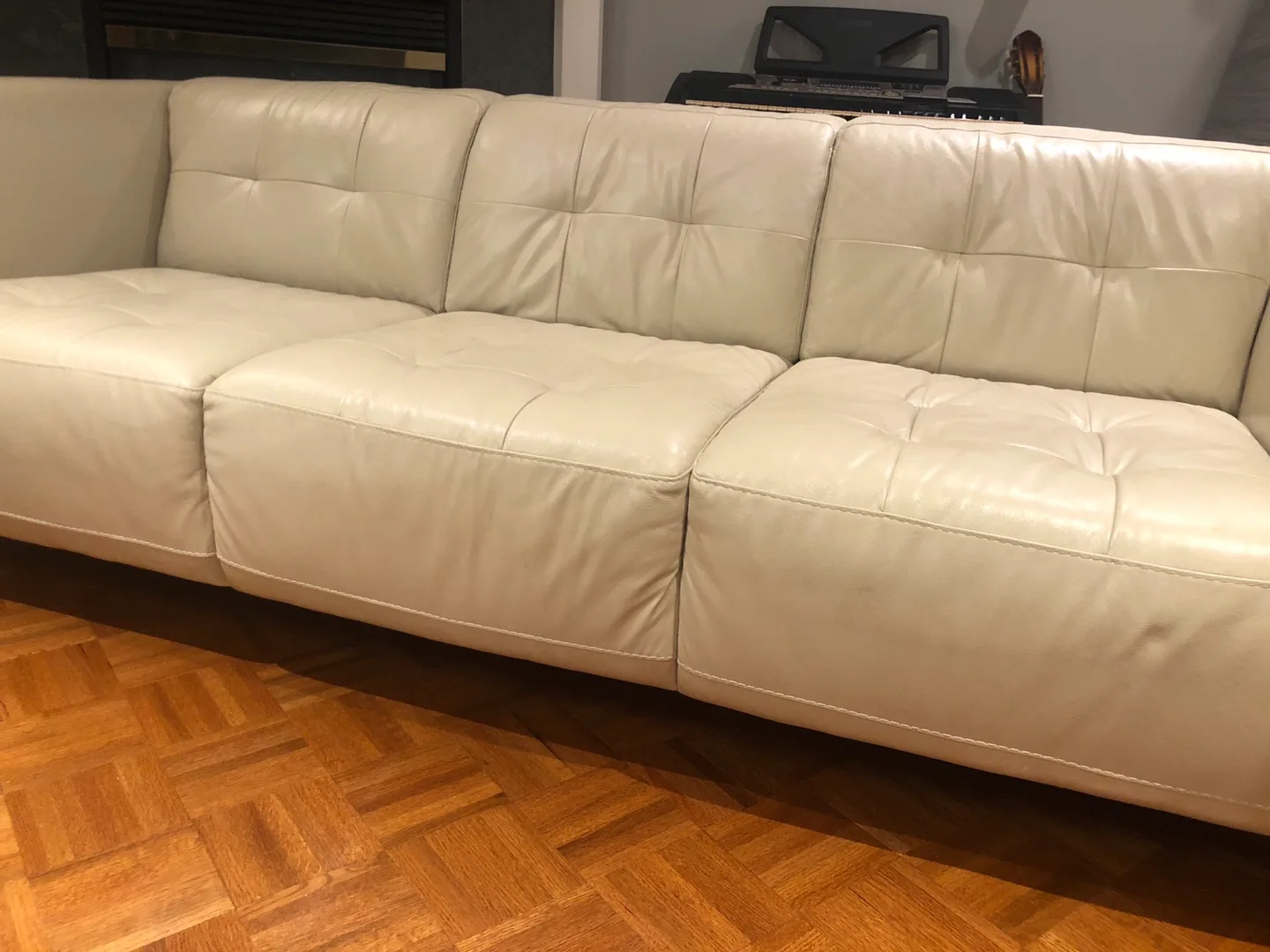 Leather Sofa - Cream Colour image indicator(7)