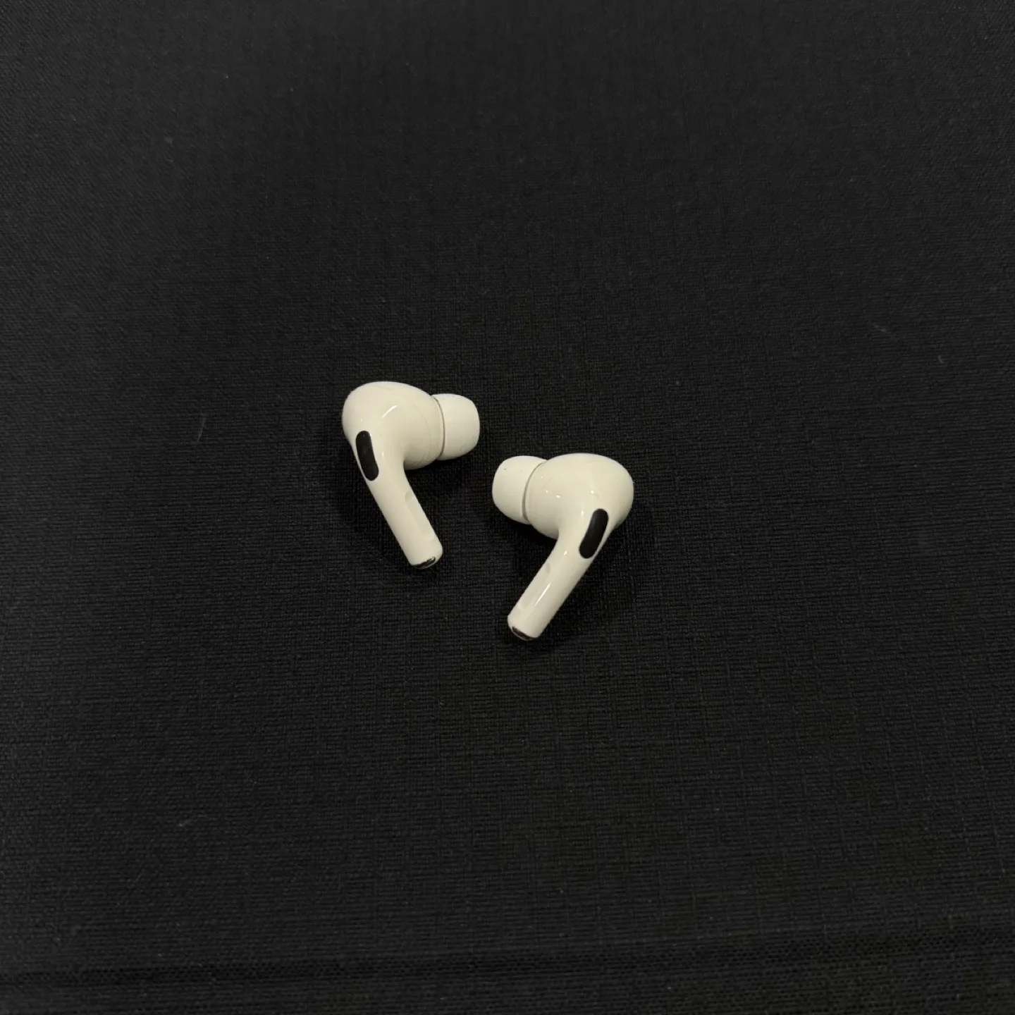 Apple AirPods Pro 1 (2nd generation) image indicator(4)