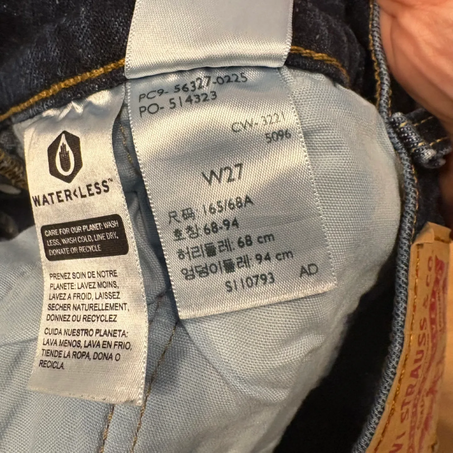 Levi's 501 Denim Shorts - Size 27 image indicator(6)