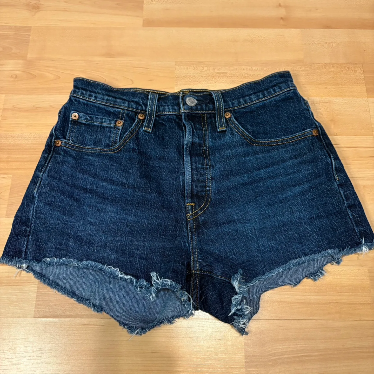 Levi's 501 Denim Shorts - Size 27 image indicator(2)