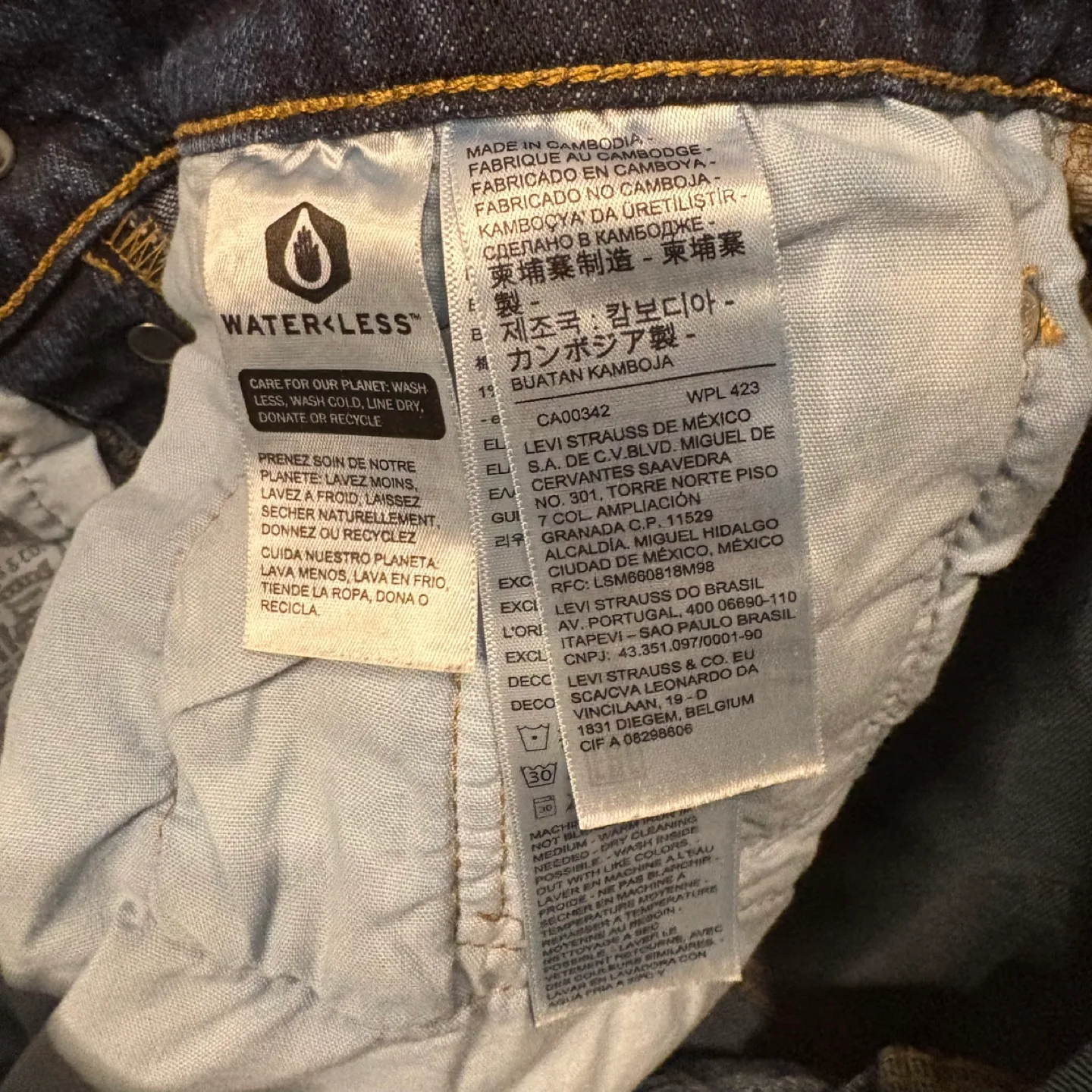 Levi's 501 Denim Shorts - Size 27 image indicator(5)