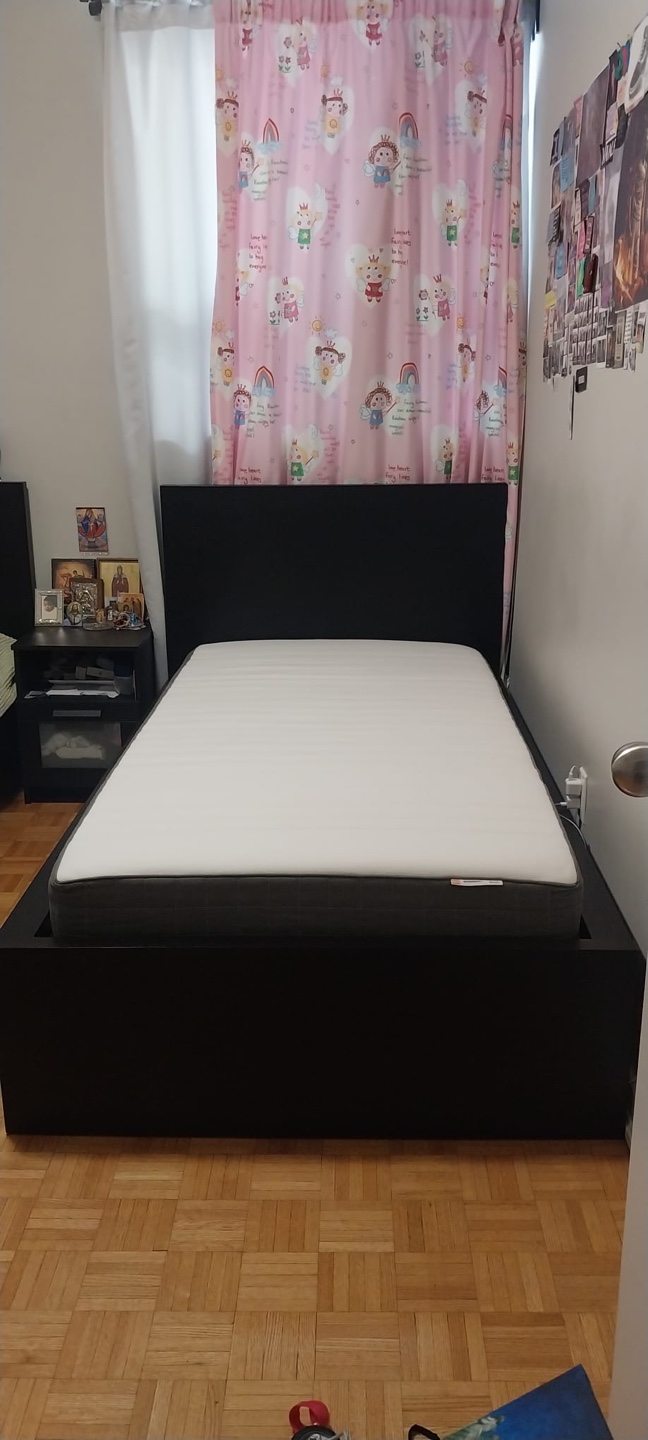 IkEA single bed without mattress, like new condition