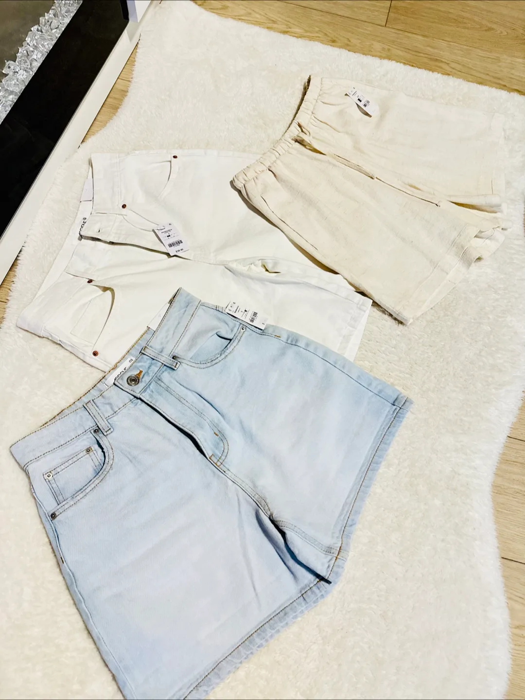 THREE BRAND NEW SHORTS BLUE WHITE BEIGE - SMALL, 3, 5 thumbnail