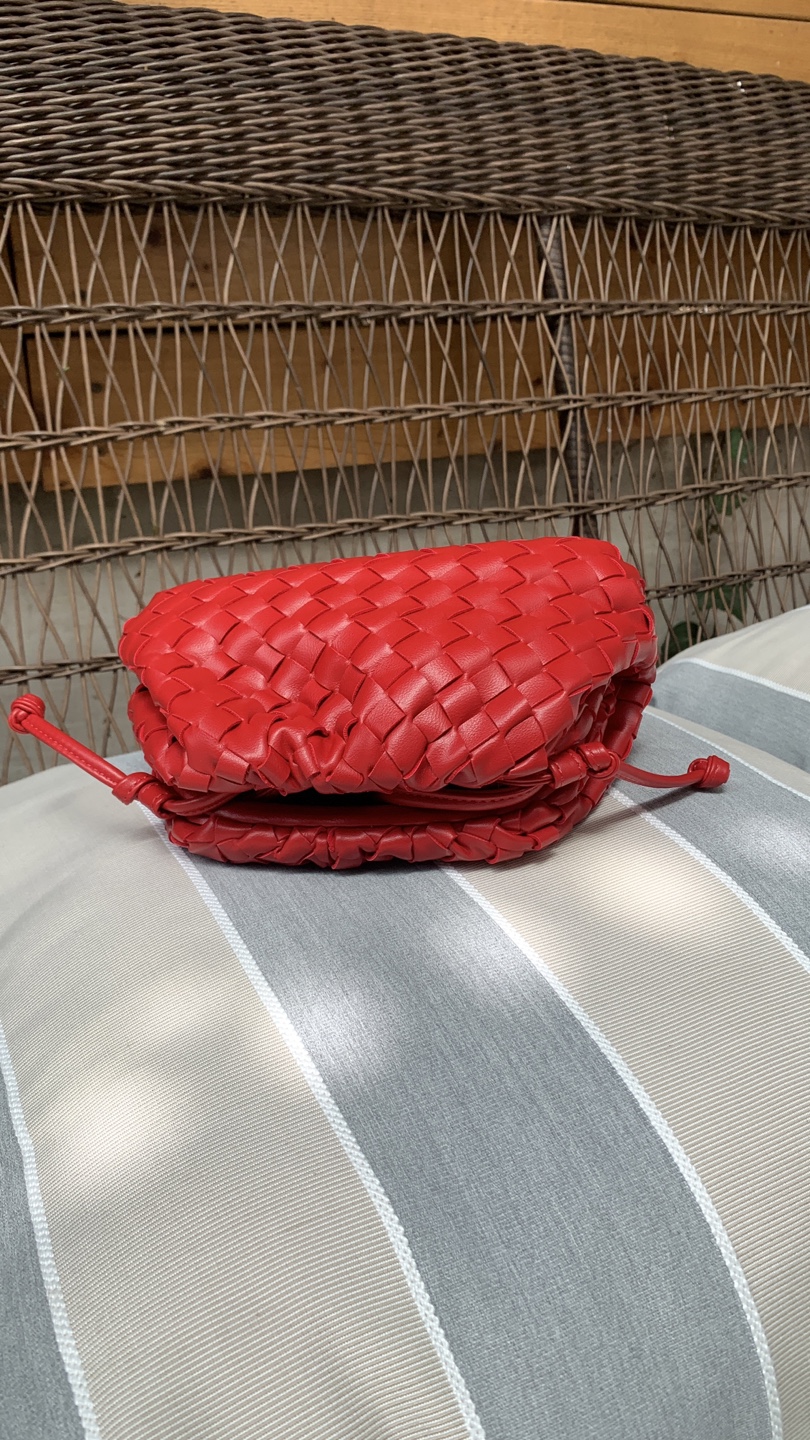 Mini Vegan Leather Dumpling Pouch Bag - photo 4