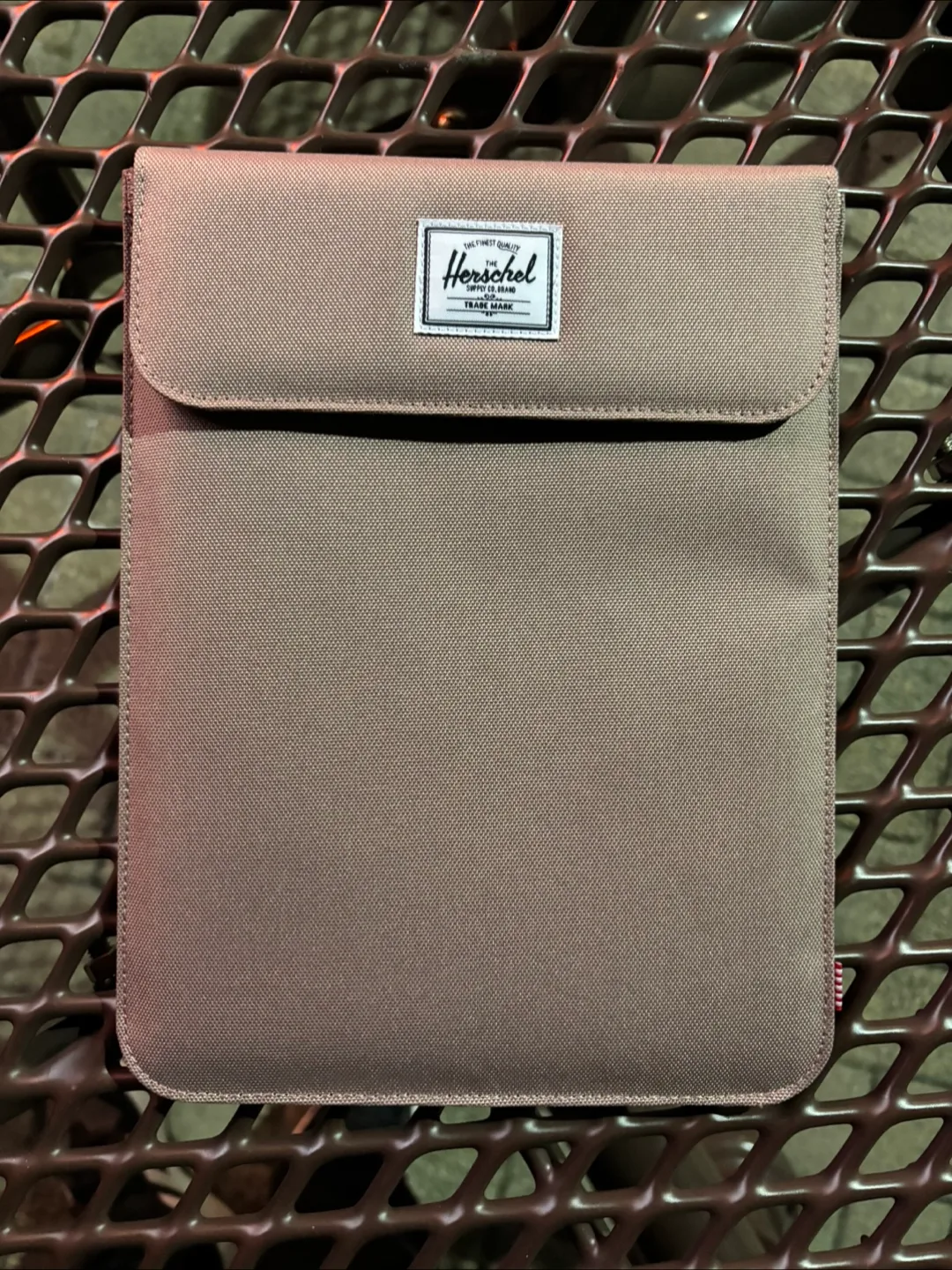 Herschel Laptop Sleeve - Like New! image indicator(2)