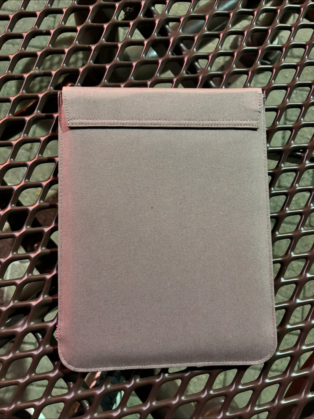 Herschel Laptop Sleeve - Like New! image indicator(3)