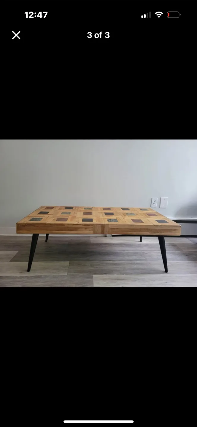 Structube teak Wood Coffee Table excellent condition image indicator(3)