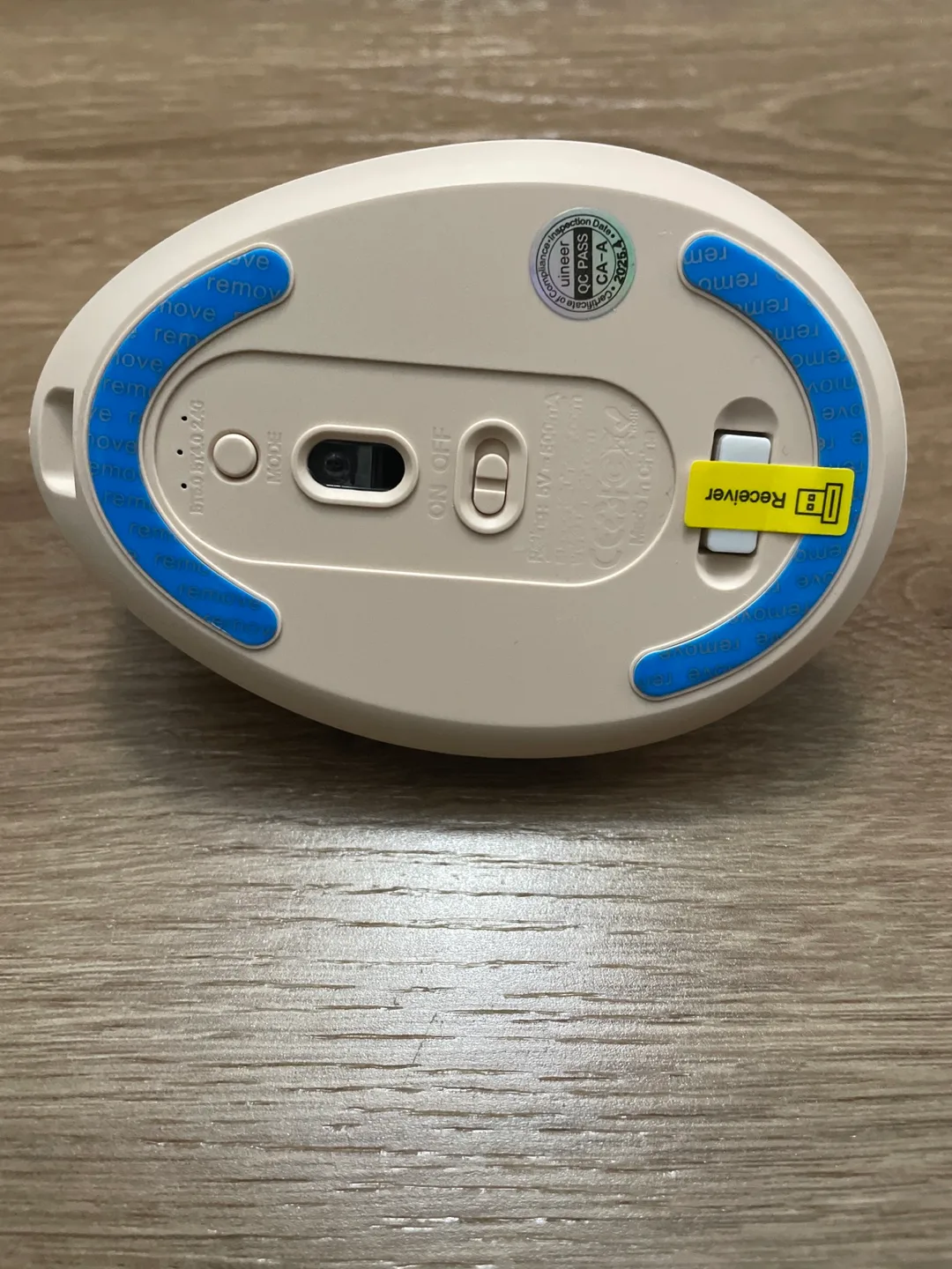 UINEER A06 Wireless Vertical Mouse - New image indicator(3)