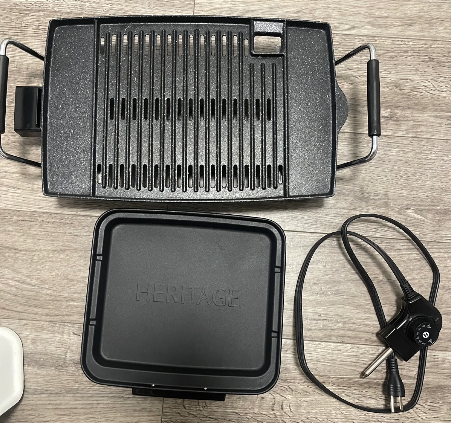 The Rock Heritage Indoor Smokeless BBQ Grill image indicator(4)