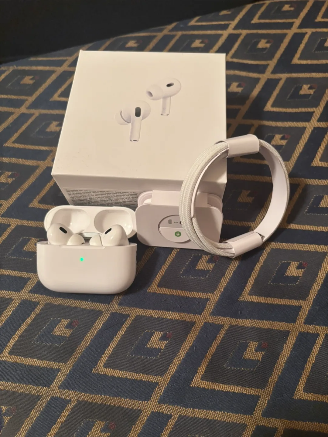 Apple AirPods Pro (2nd generation) - Like New! thumbnail