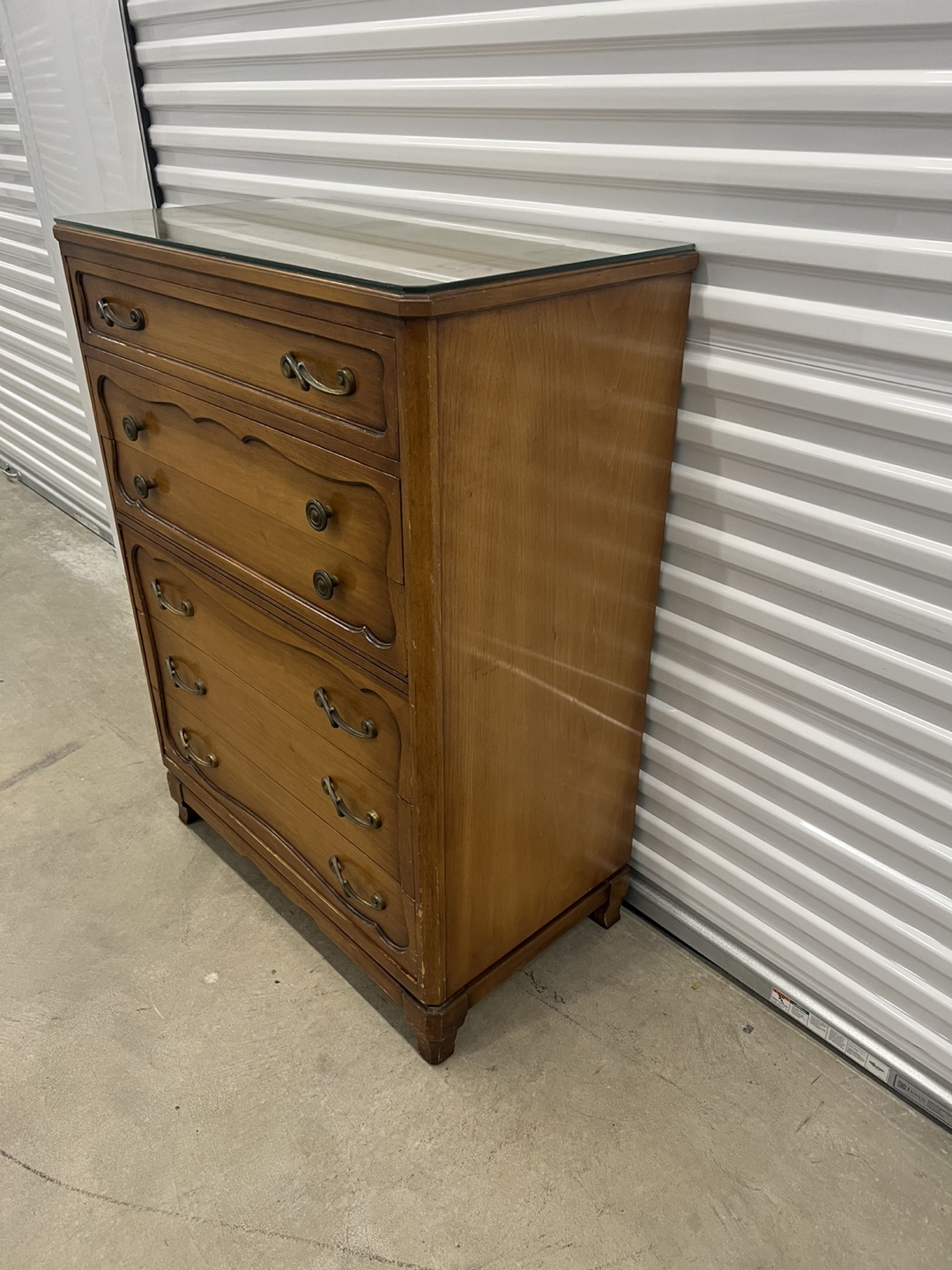 Vintage 5-Drawer Wood Dresser with Glass Top - photo 4