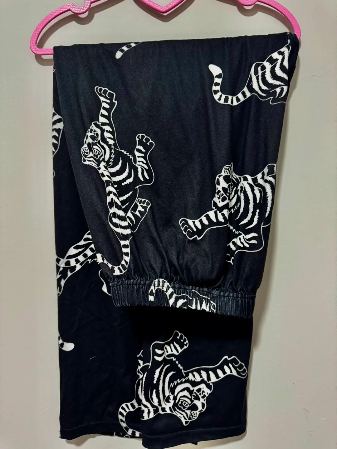 2XL Black Tiger Print Lounge Set - Same Day Availability image indicator(3)