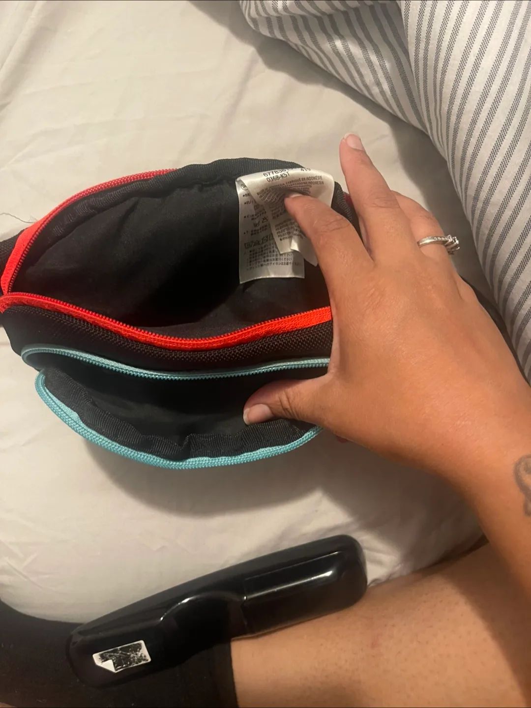 Jordan Black/Multi Color Fanny Pack image indicator(3)