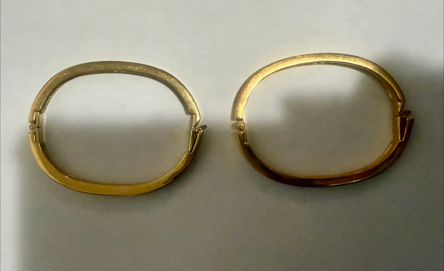 Swarovski Gold Bangle Bracelets with Rhinestones image indicator(2)