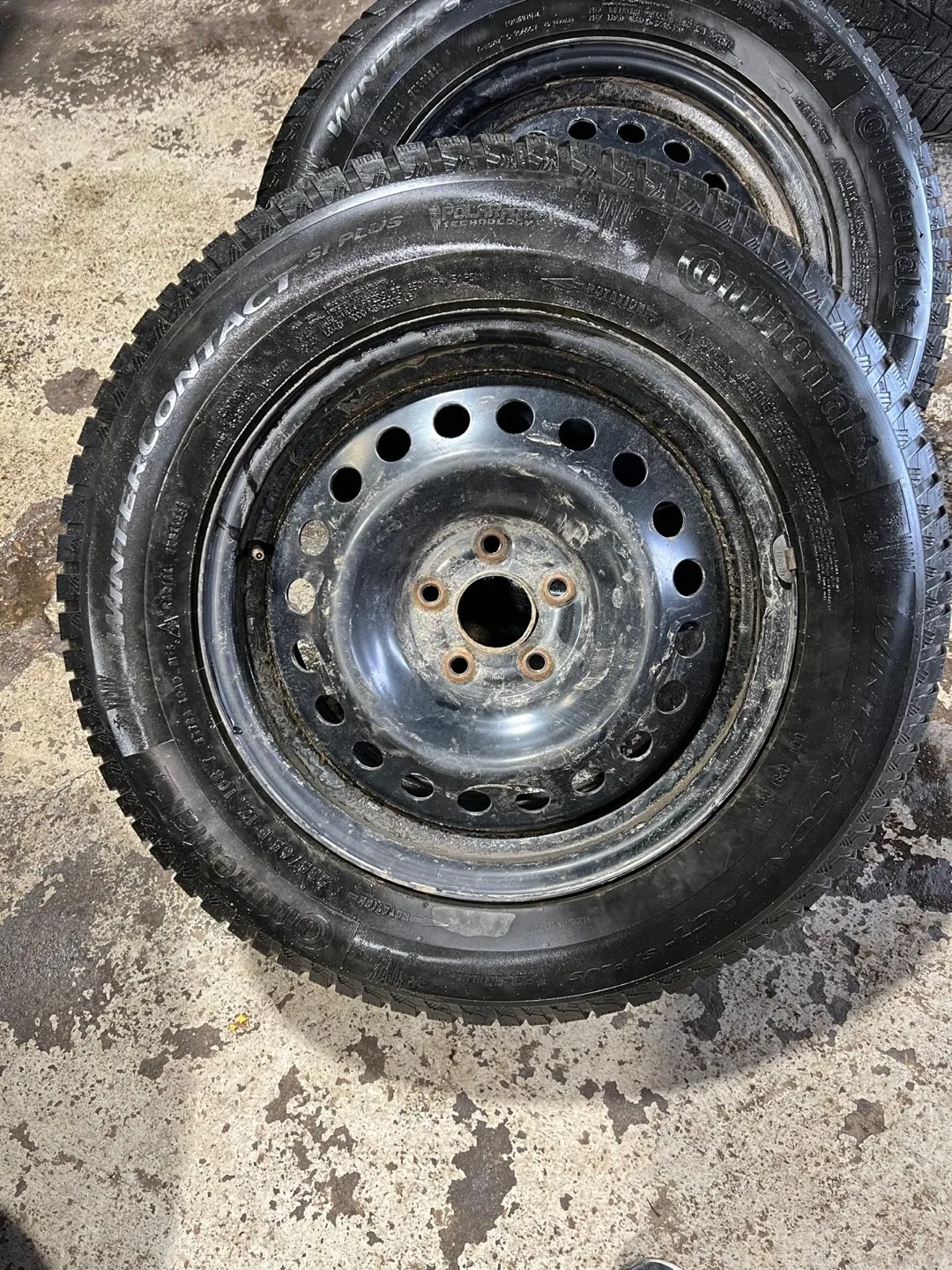 Continental WinterContact Tires 235/65R17 image indicator(4)