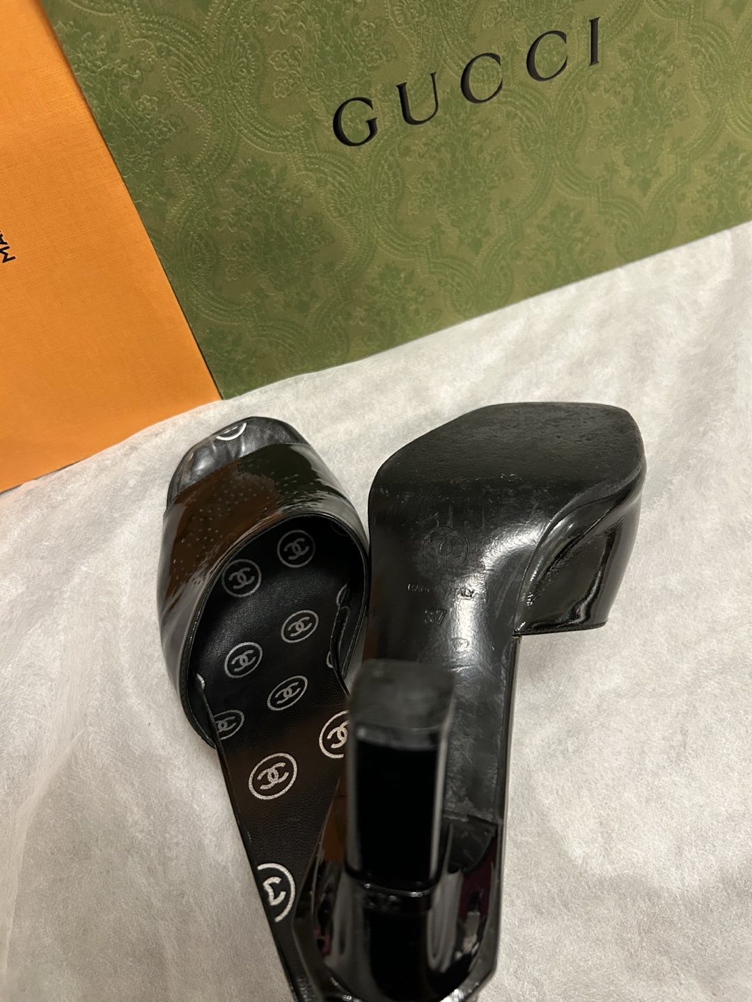 Chanel Black Patent Leather Mules - Size 37 - photo 4