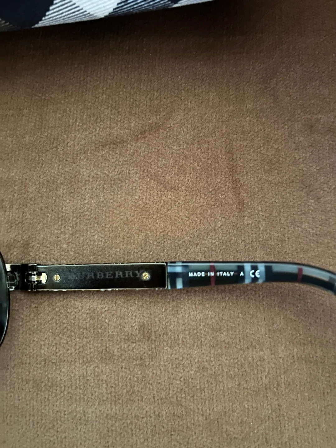 Burberry Sunglasses with Case image indicator(5)