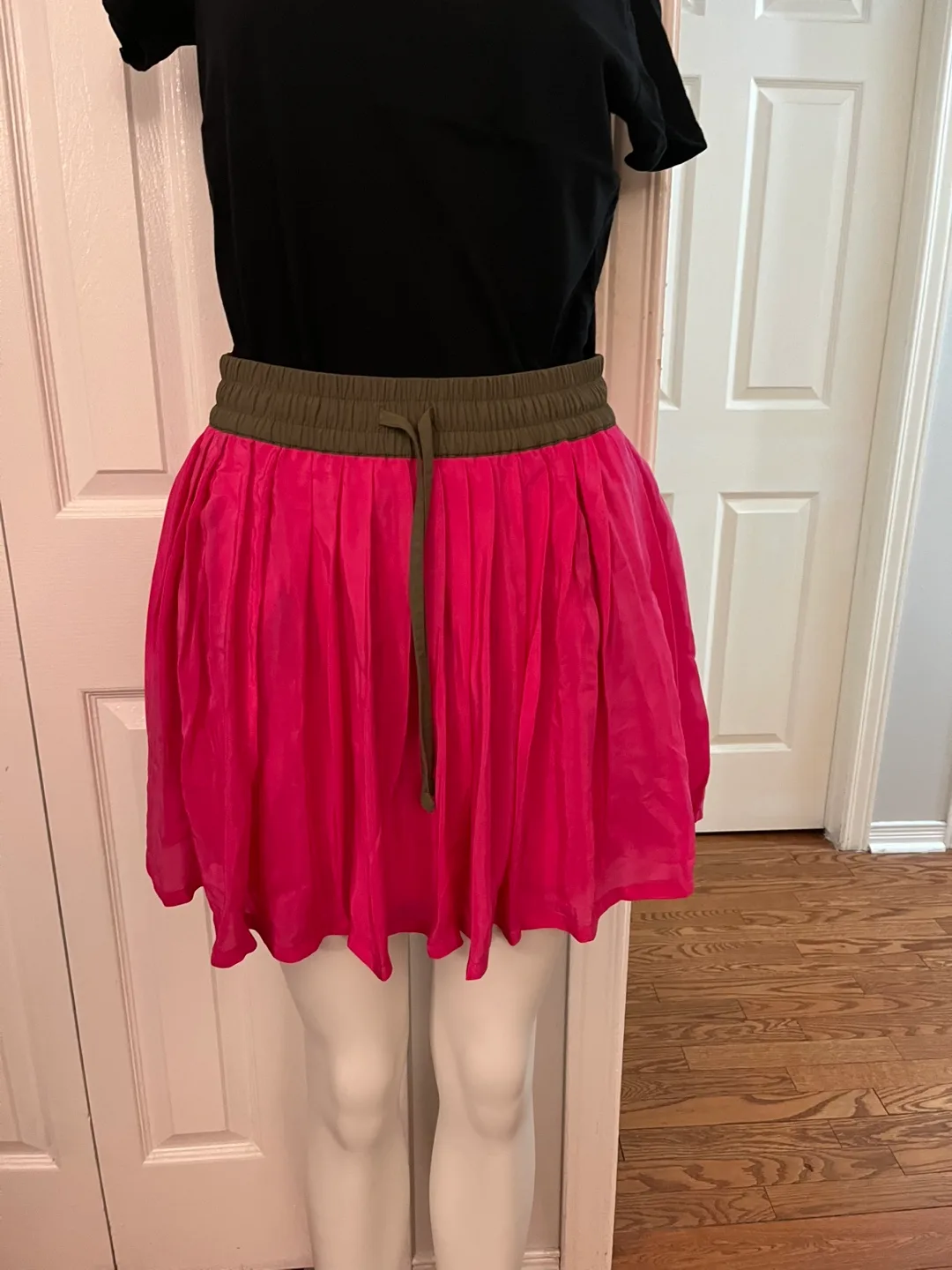 The Drop Pink Skirt - Size S image indicator(4)