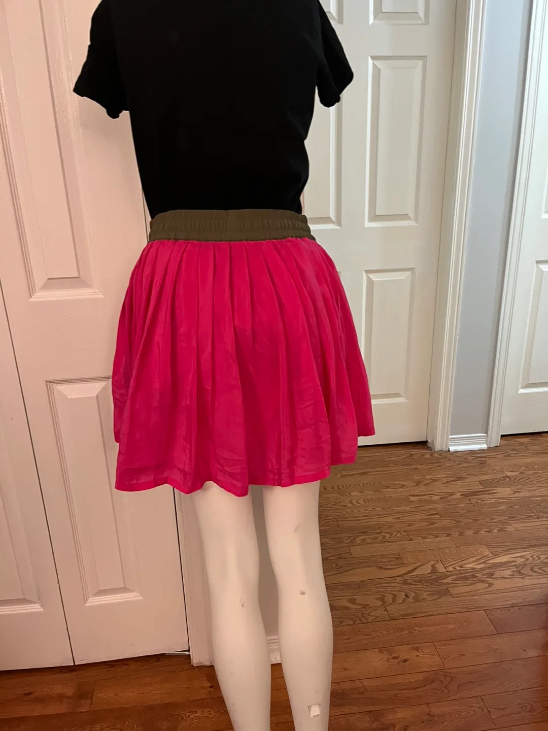 The Drop Pink Skirt - Size S image indicator(7)