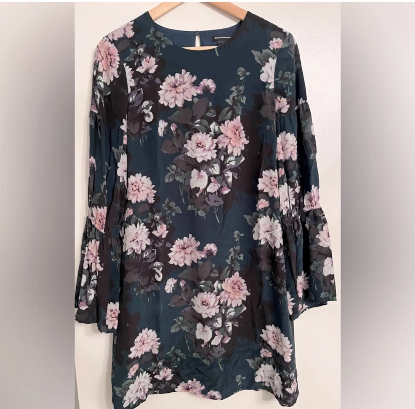 Club Monaco Silk Floral Dress image indicator(3)
