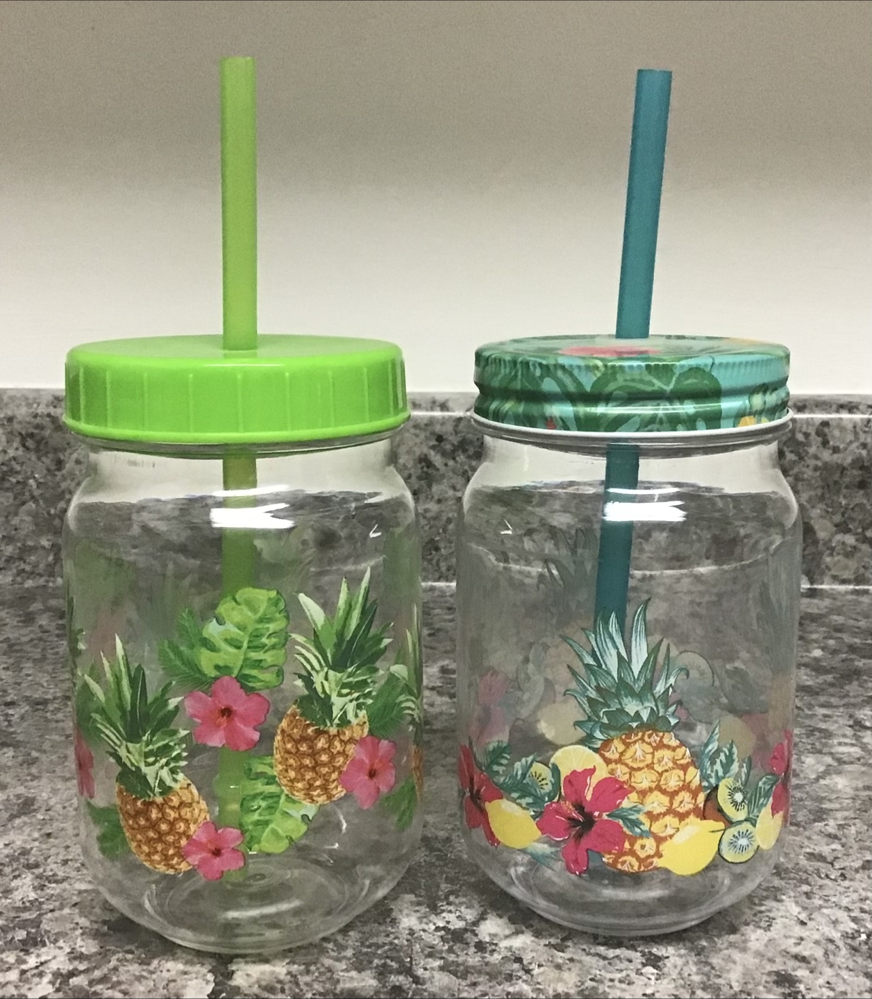 Summer Themed Plastic Drink Tumblers - photo 3