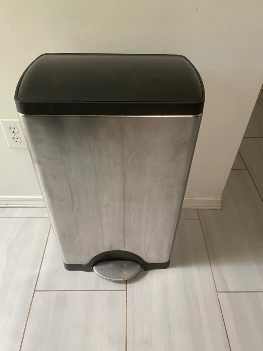 simplehuman Step Trash Can image indicator(2)