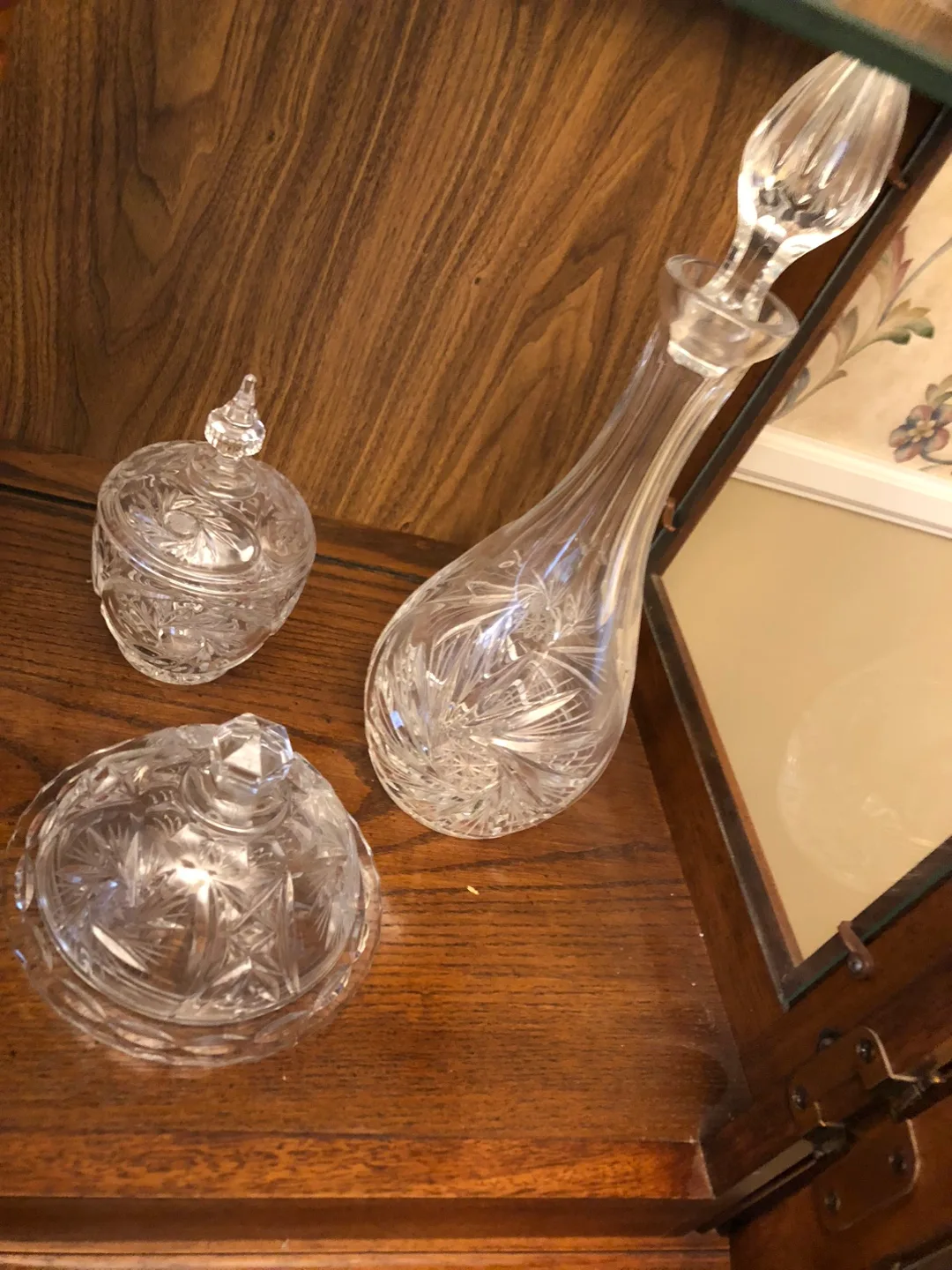 Vintage Pinwheel Crystal Glassware Collection image indicator(3)