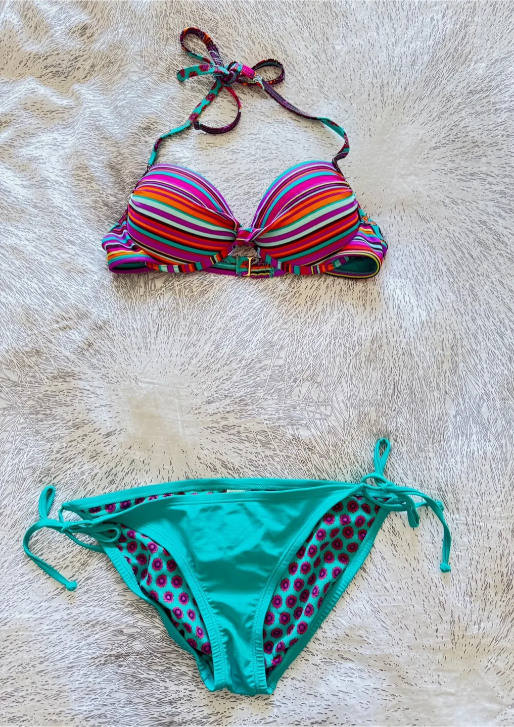 Halter Mod Style Underwire Bikini Set - Size Small/Medium thumbnail