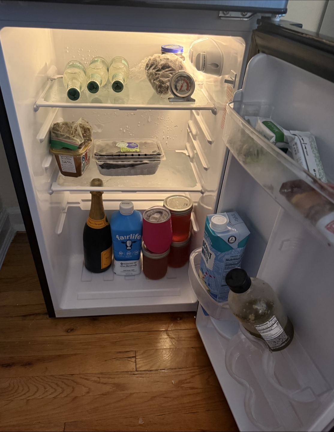 Magic Chef 4.5 Cu. Ft. Mini Refrigerator - photo 5