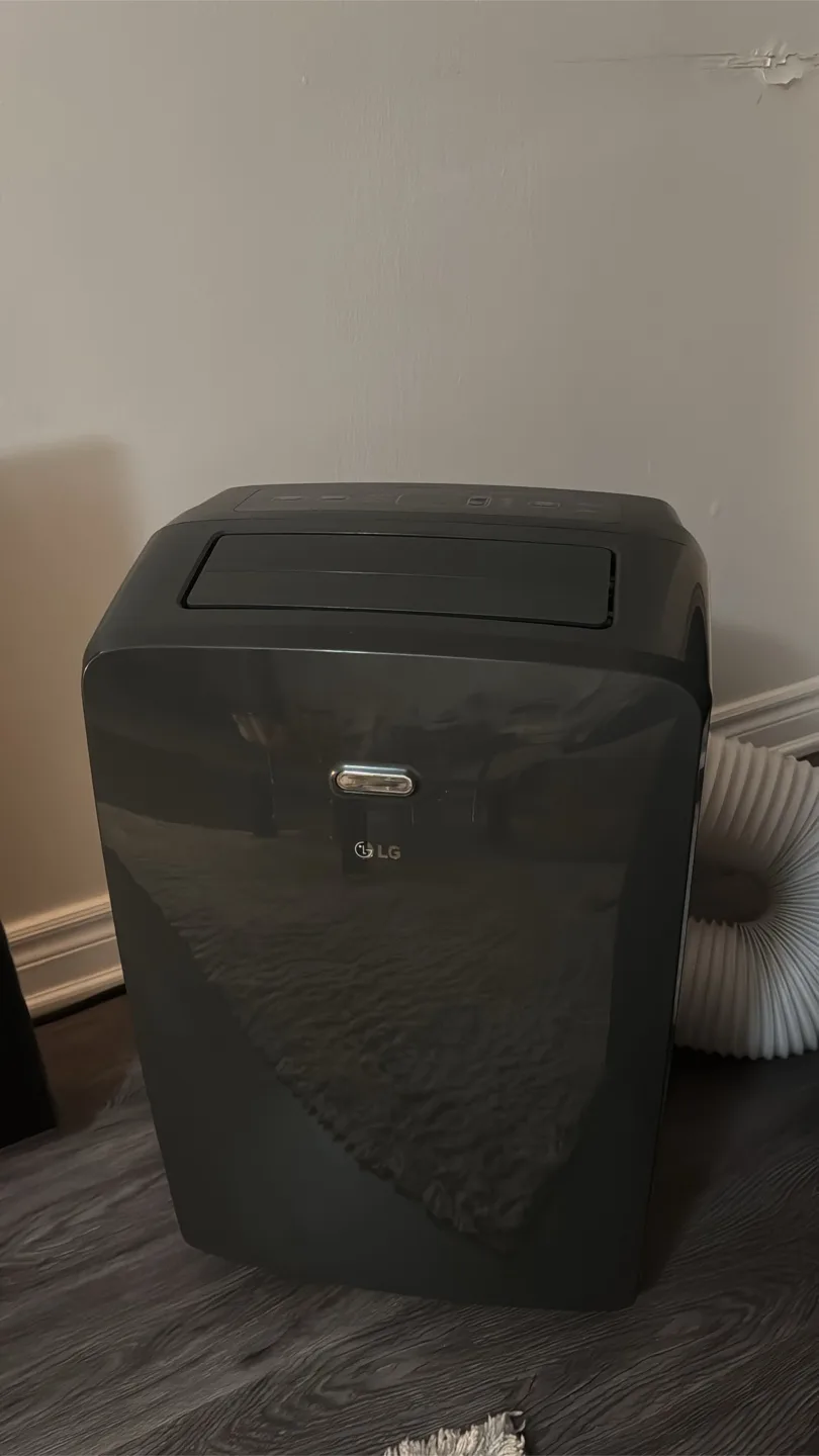 LG Portable Air Conditioner thumbnail
