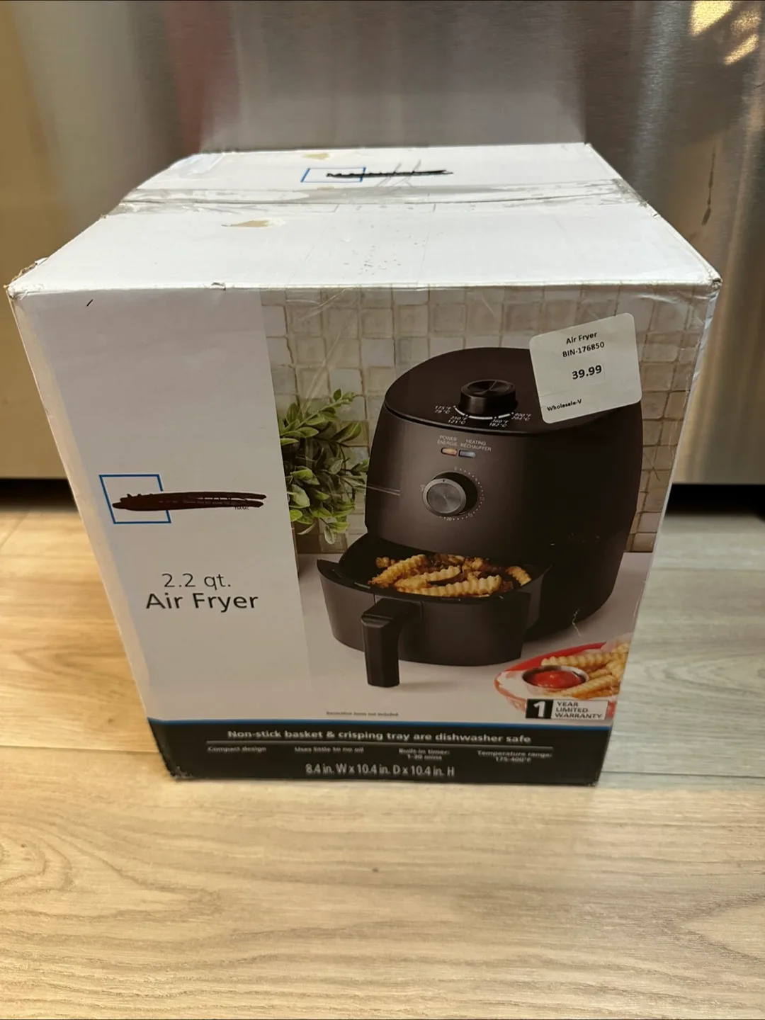 2.2 qt Air Fryer - brand new thumbnail