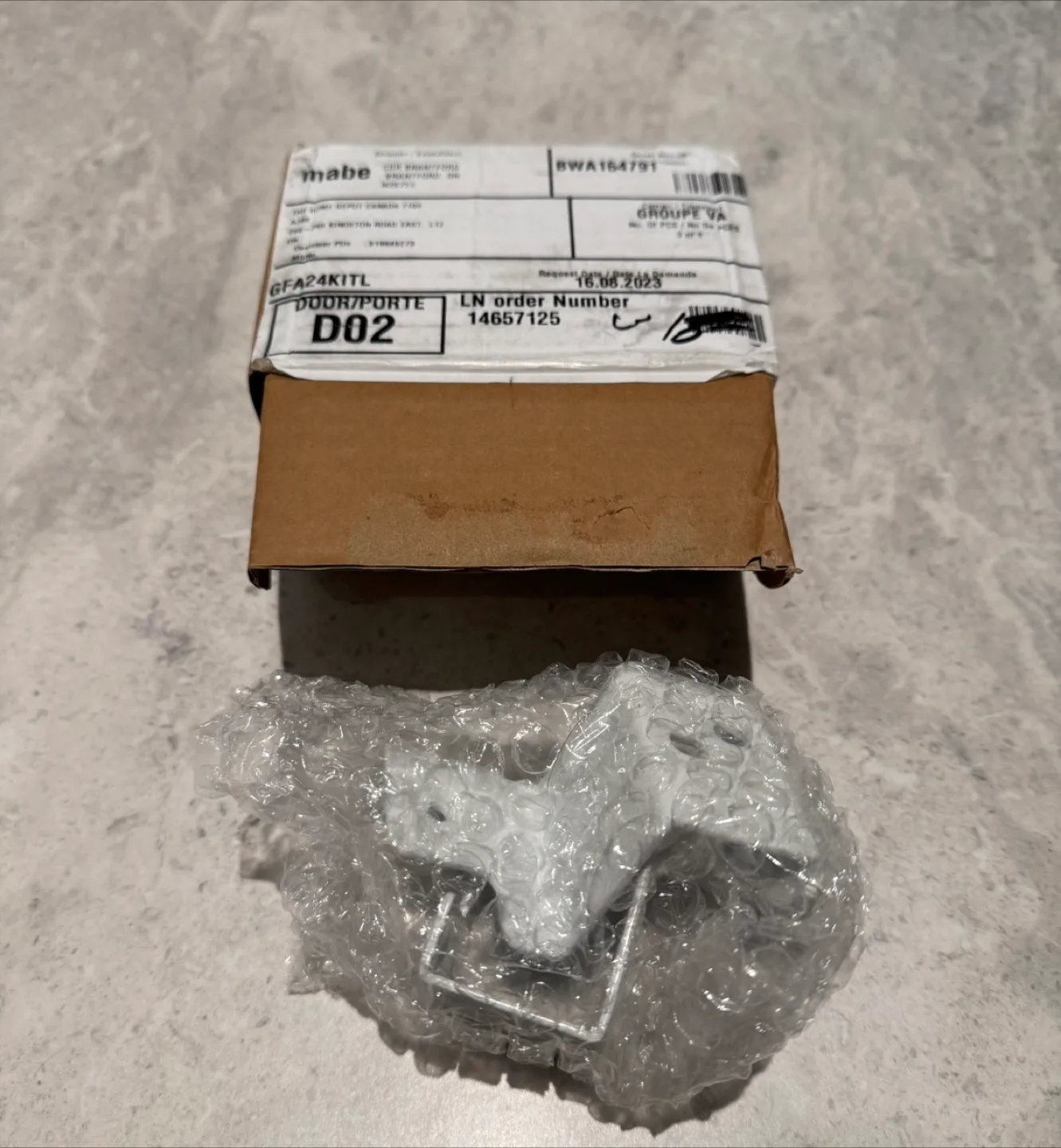 New GE 24 inch Laundry Stacking Kit (GFA24KITL) image indicator(3)