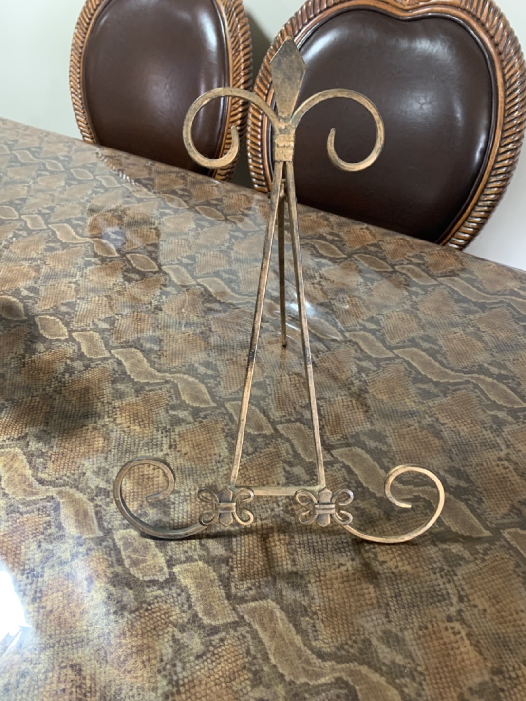Decorative Plate Stand - photo 2
