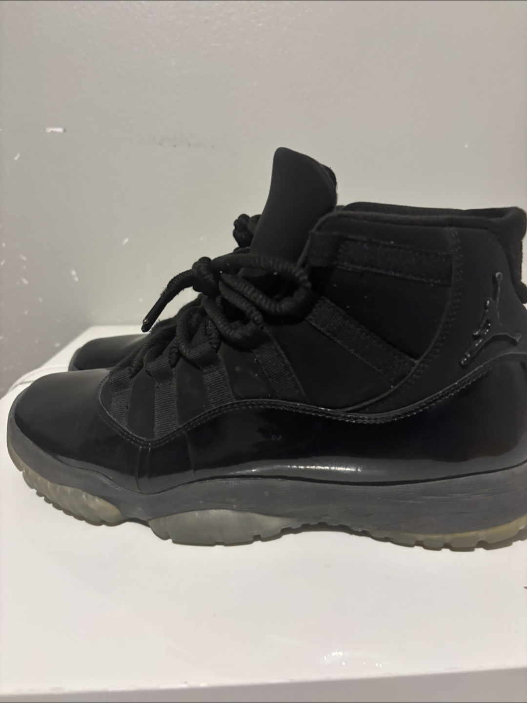 Jordan 11 Blackout Size 10