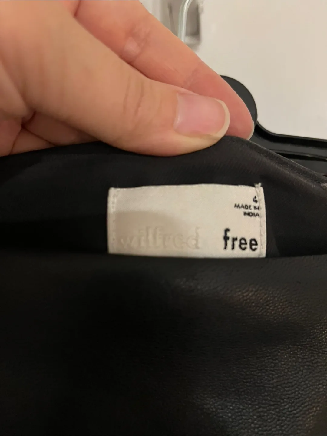 Aritzia Black Leather Mini Skirt Women’s 4-6 image indicator(3)