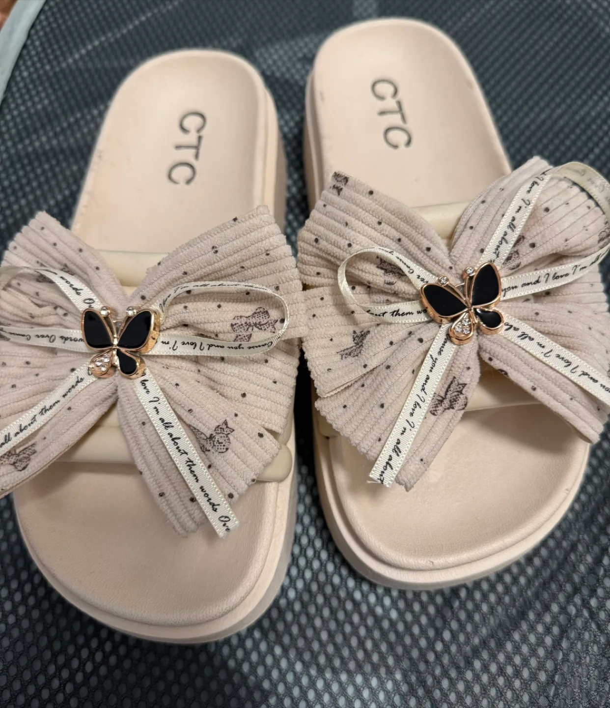 Bow Sandals thumbnail