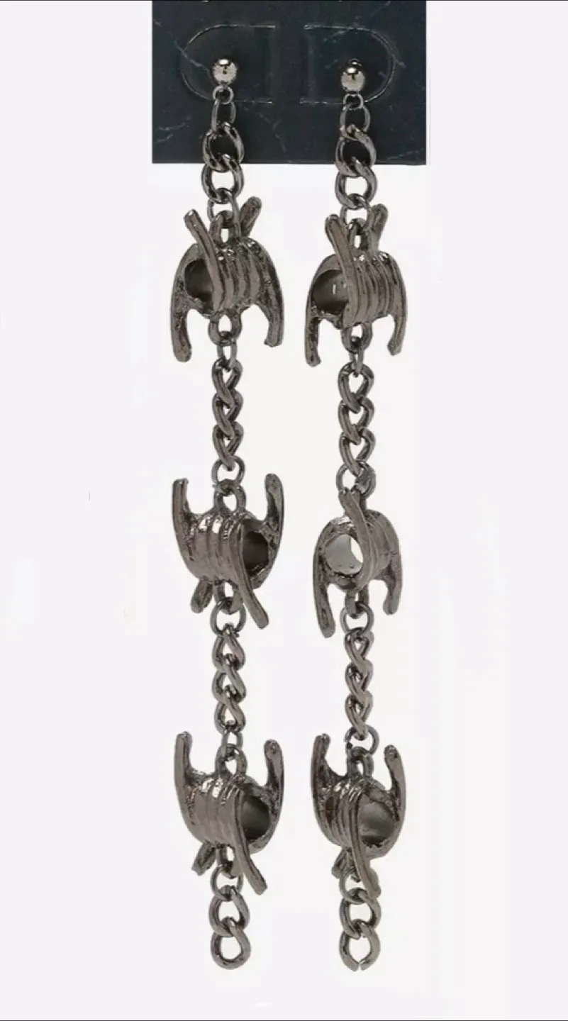Barbed Wire Dangle Alternative Earrings image indicator(3)
